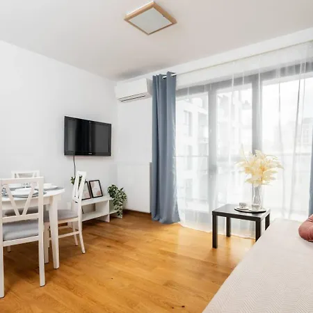 Vista Balcony Ac Parking Metro Plocka