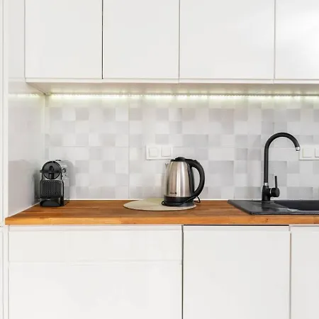 Apartment Vista Apartment Balcony Ac Parking Metro Plocka *