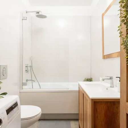 Apartment Vista Apartment Balcony Ac Parking Metro Plocka