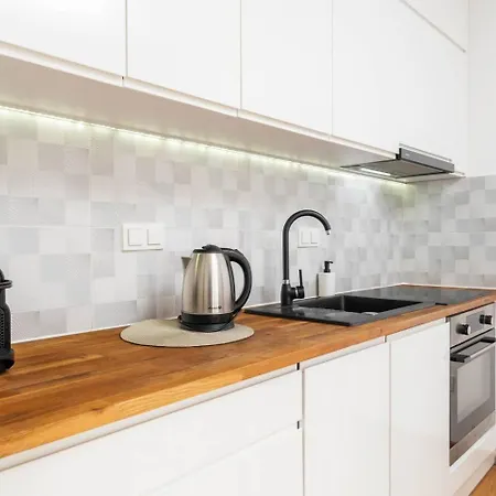 Vista Apartment Balcony Ac Parking Metro Plocka Warschau