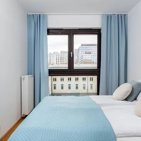 Apartment Vista Apartment Balcony Ac Parking Metro Plocka Warschau
