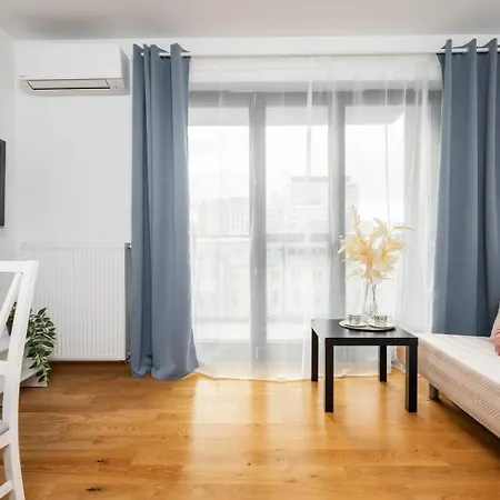 Vista Apartment Balcony Ac Parking Metro Plocka Apartment Warschau