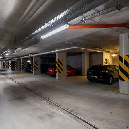 Vista Balcony Ac Parking Metro Plocka Appartement Warschau