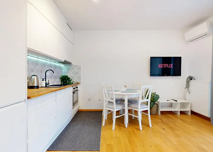 Vista Balcony Ac Parking Metro Plocka *